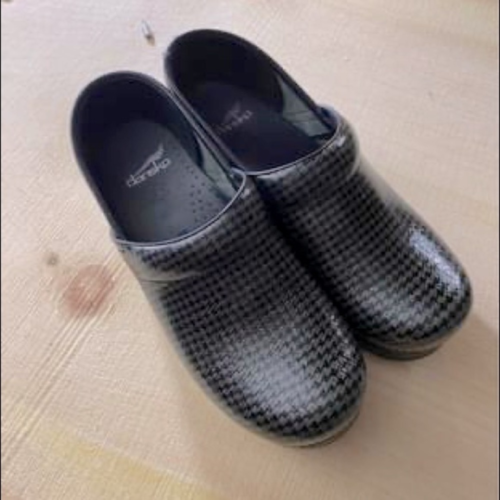 Dansko nursing shoes